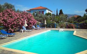 Diamanti Molivos Studios & Apartments